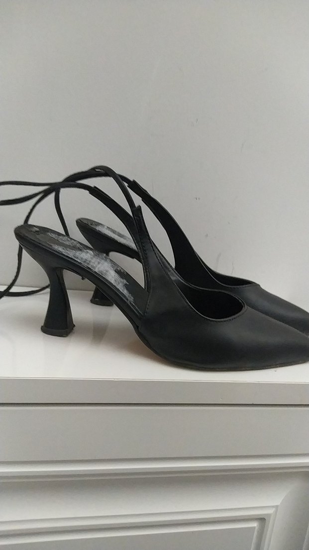 Siyah Yılan Desenli Bağcıklı Stiletto - Görsel 2