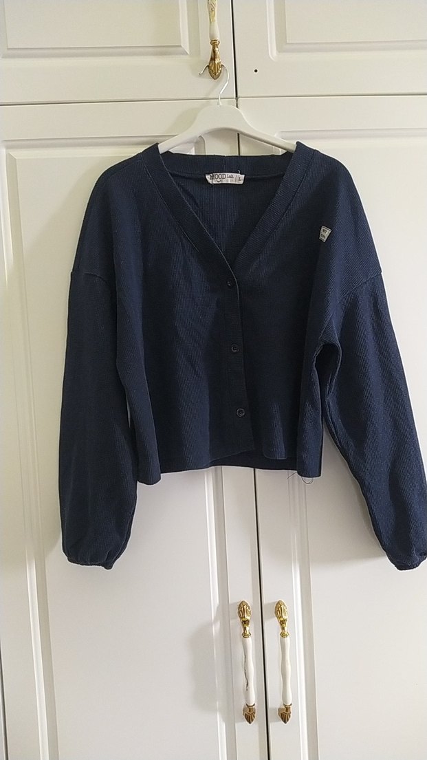 Düğmeli Lacivert V Yaka Kadın Hırka - Görsel 3