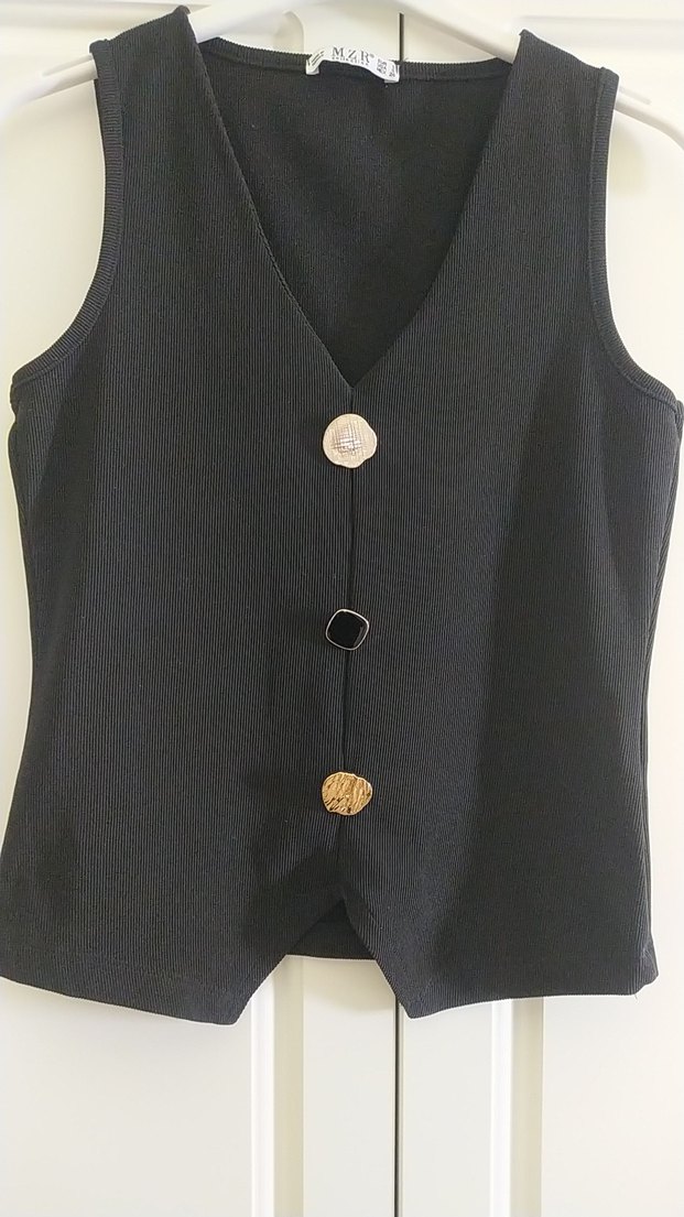 Düğmeli Siyah Kısa Yün Yelek - Görsel 2