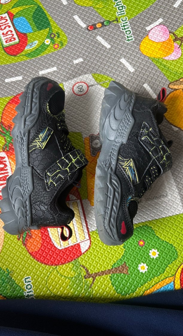 Ejderhalı Erkek Çocuk Skechers Spor Ayakkabı - Görsel 4