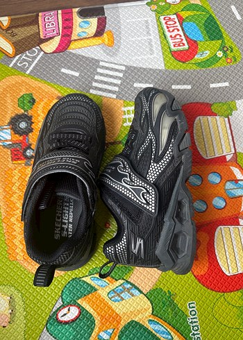 Skechers Erkek Çocuk Su Geçirmez Siyah Spor Ayakkabı - Görsel 8