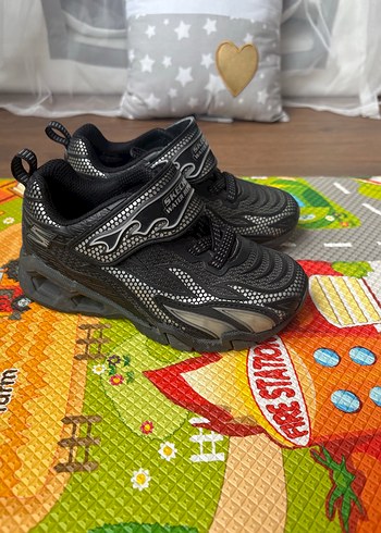 Skechers Erkek Çocuk Su Geçirmez Siyah Spor Ayakkabı - Görsel 2