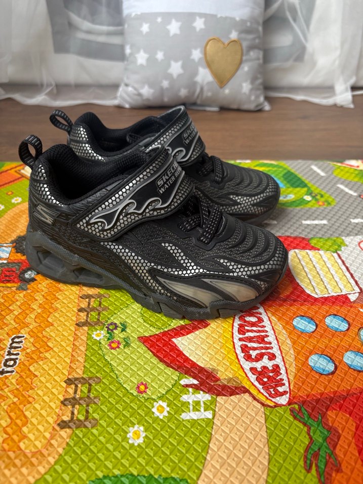 Skechers Erkek Çocuk Su Geçirmez Siyah Spor Ayakkabı - Görsel 2