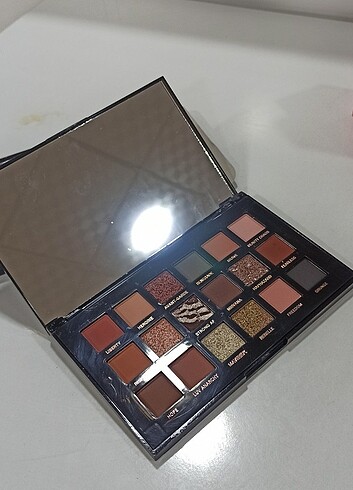 Beden Wardabeauty far paleti
