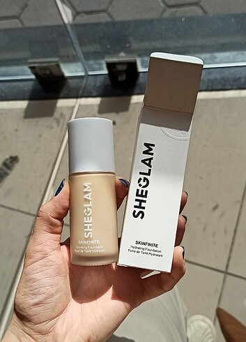 MAC Sheglam fair fondöten 