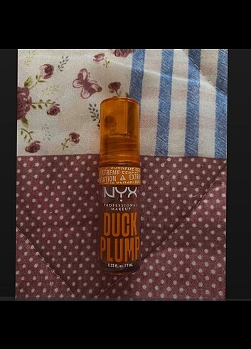 Nyx duck plump mauve out my way gloss
