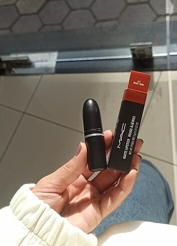 MAC Mac velvet teddy ruj ????