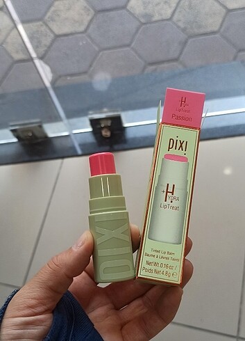 Beden Pixi dudak balmı