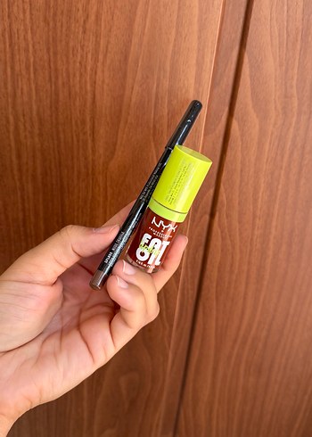 NYX Yağlı Lip Gloss ve Dudak Kalemi - Görsel 2