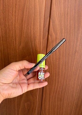 NYX Yağlı Lip Gloss ve Dudak Kalemi - Görsel 3