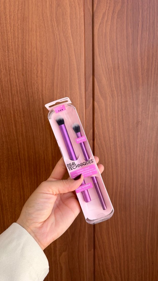 Real Techniques Mor Çift Uçlu Makyaj Fırçası - Görsel 3