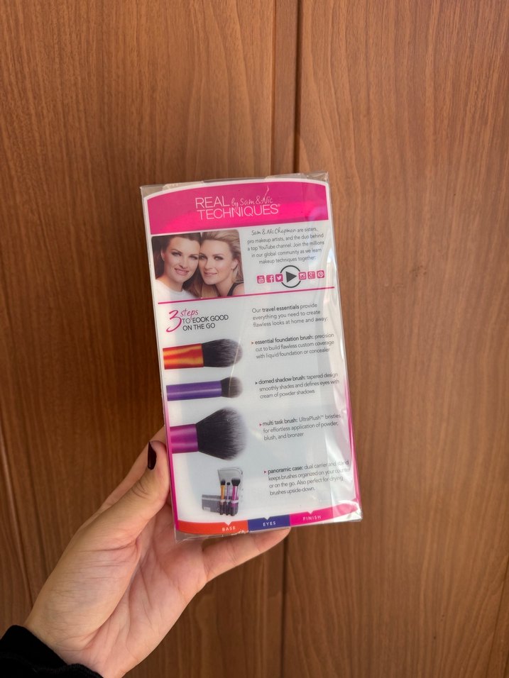 Real Techniques Çok Renkli Makyaj Fırçası Seti - Görsel 2