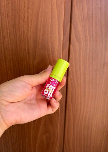 NYX Canlı Pembe Lip Gloss - Görsel 4