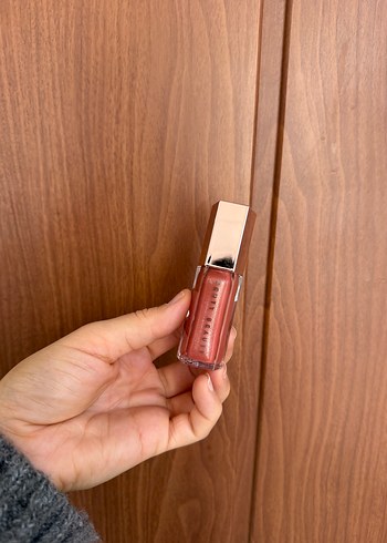 Fenty fussy 02 Parlak Dudak Parlatıcısı - Görsel 2