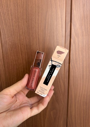 Fenty fussy 02 Parlak Dudak Parlatıcısı - Görsel 5