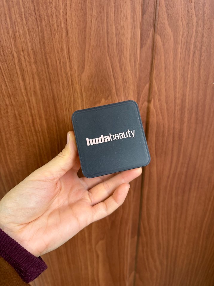 Huda Beauty Pudra - pound cake - Görsel 2