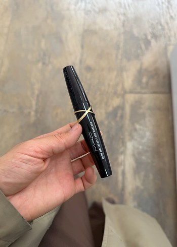 MAC Zoom Waterfast Lash Maskara Siyah - Görsel 2