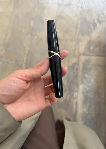 MAC Zoom Waterfast Lash Maskara Siyah - Görsel 3