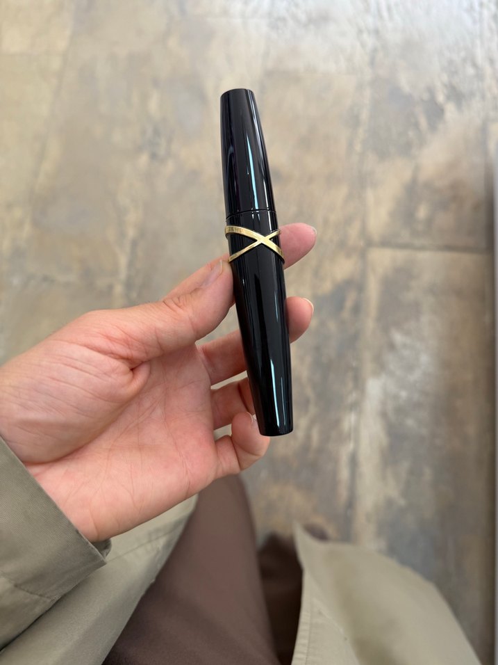 MAC Zoom Waterfast Lash Maskara Siyah - Görsel 3