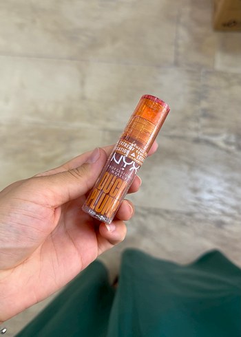 NYX 08 duck plump