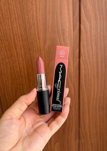 MAC Velvet Teddy Mat Ruj - Pastel Pembe