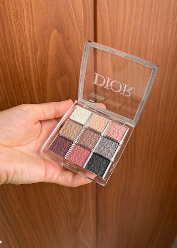 Beden Renk DIOR 002 smokey essentıals Göz Farı Paleti