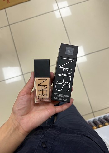 Nars Light 4 Deauville Reflecting Foundation