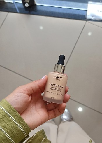 Beden Renk Kiko Sıvı Ten Fondöteni, Açık Bej