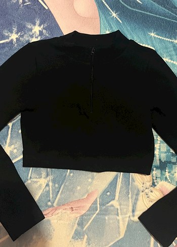 l Beden Fermuarlı Siyah Yüksek Yakalı Crop Bluz