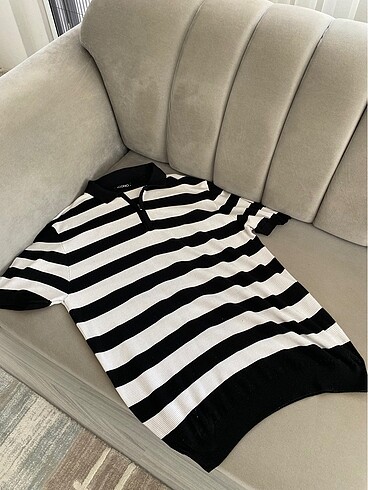 SİYAH BEYAZ ÇİZGİLİ SIFIRA YAKIN ERKEK T-Shirt