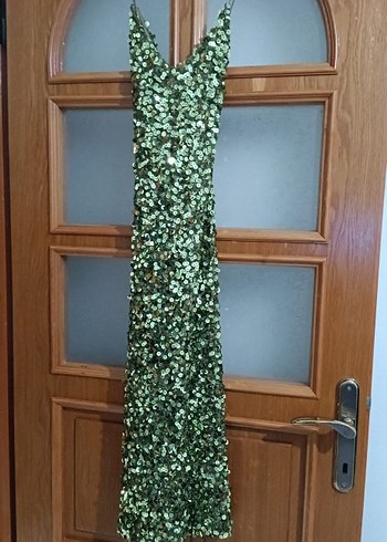 Yeşil Parlak Uzun Askılı Drapeli Abiye Elbise - Görsel 2