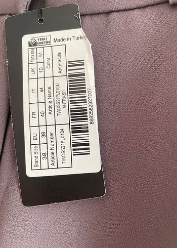 Kadın Gri Kemerli Midi Kumaş Pantolon - Görsel 4