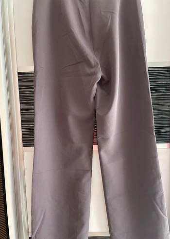 Kadın Gri Kemerli Midi Kumaş Pantolon - Görsel 3