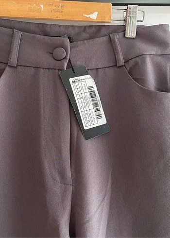 Kadın Gri Kemerli Midi Kumaş Pantolon - Görsel 5