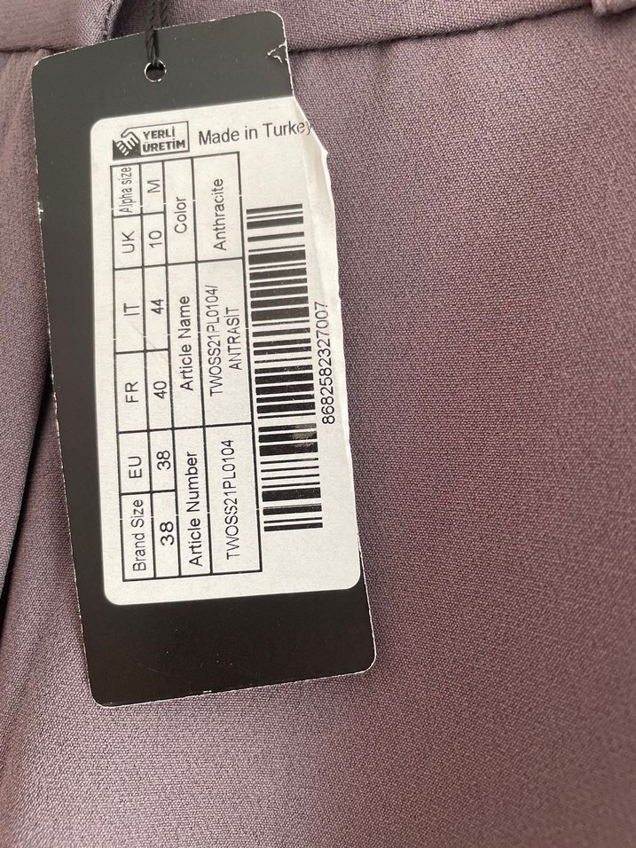 Kadın Gri Kemerli Midi Kumaş Pantolon - Görsel 4