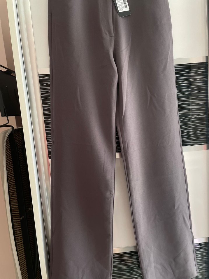 Kadın Gri Kemerli Midi Kumaş Pantolon - Görsel 2