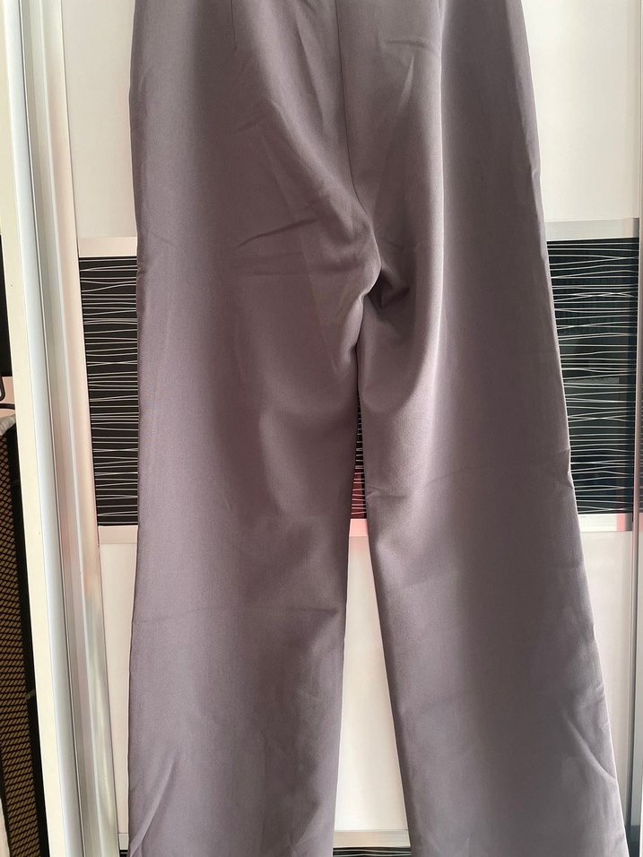 Kadın Gri Kemerli Midi Kumaş Pantolon - Görsel 3