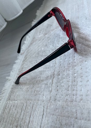 Kırmızı Transparan Gotik Kadın Güneş Gözlüğü - Görsel 3