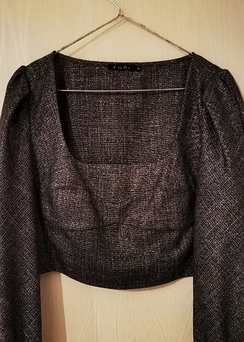 Rue Gri Parlak Kısa Bluz - Görsel 2