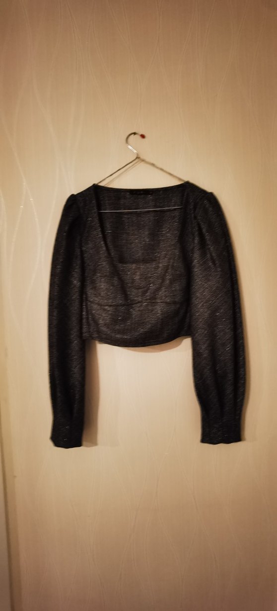 Rue Gri Parlak Kısa Bluz - Görsel 4