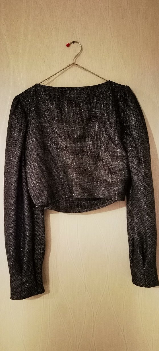 Rue Gri Parlak Kısa Bluz - Görsel 3