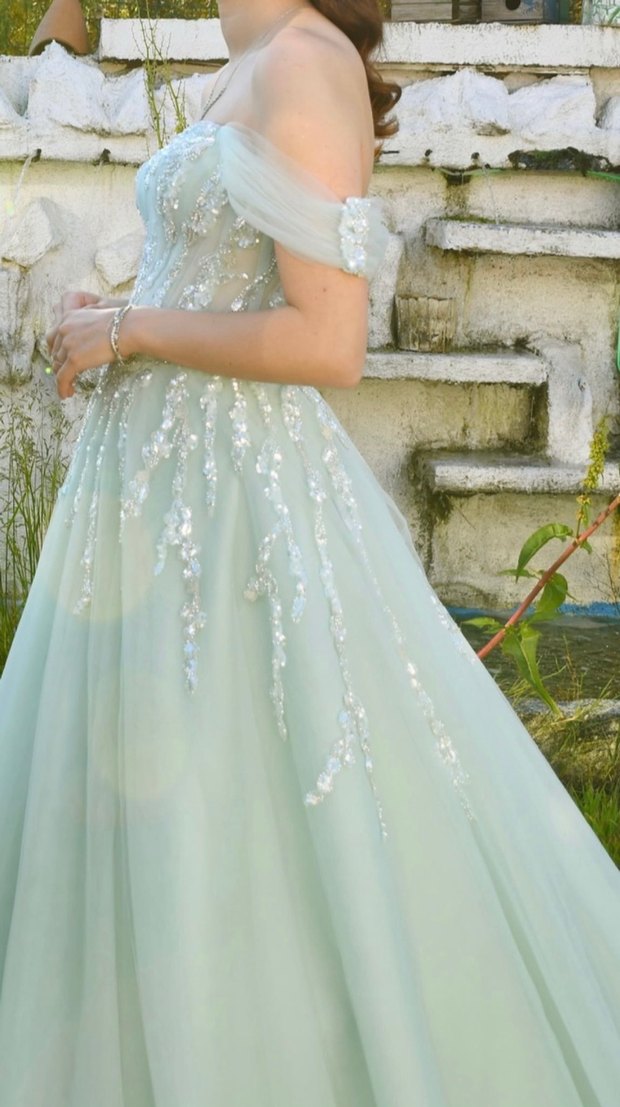 İşlemeli Straplez Uzun Su Yeşili Nişan Elbisesi - Görsel 2