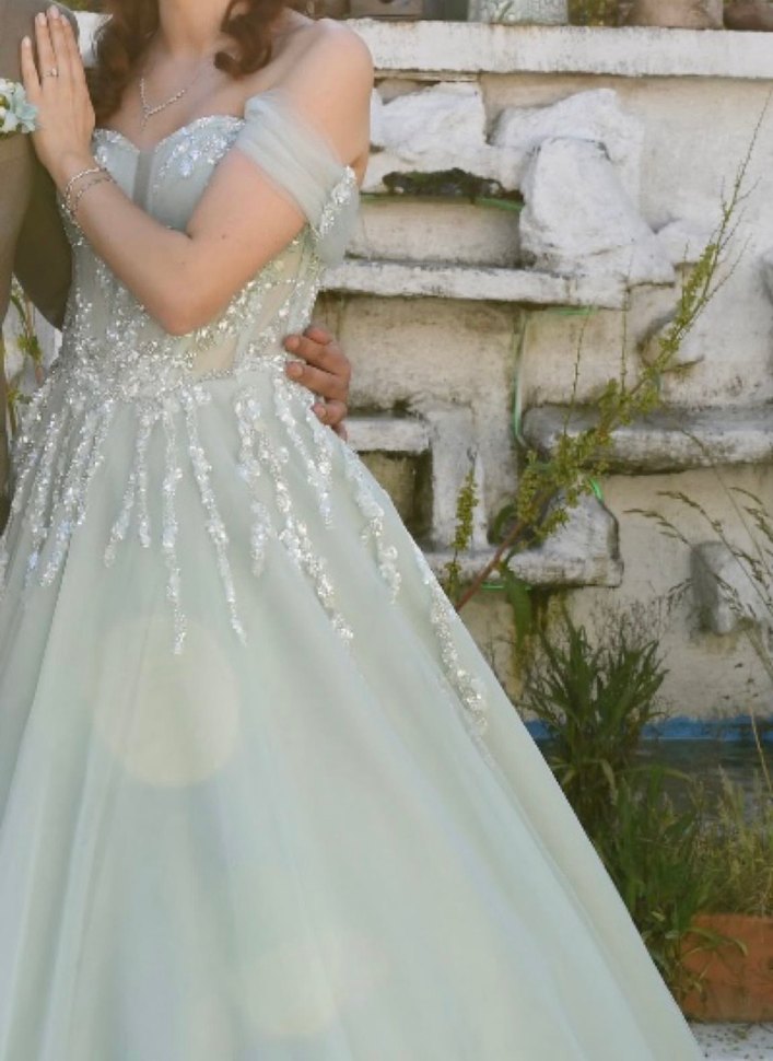 İşlemeli Straplez Uzun Su Yeşili Nişan Elbisesi - Görsel 3