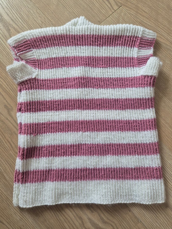 Kız Çocuk Pembe Çizgili V Yakalı Süveter - Görsel 2