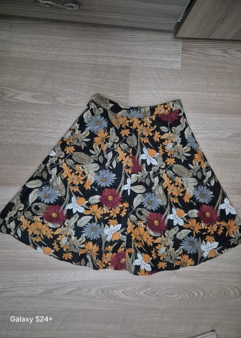 Çiçek Desenli Düğmeli Bohem Midi Etek - Görsel 3