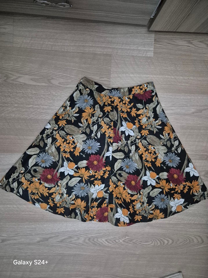 Çiçek Desenli Düğmeli Bohem Midi Etek - Görsel 3