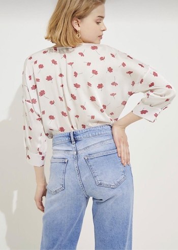 Çiçek Desenli V Yaka Uzun Kollu Gömlek - Görsel 3