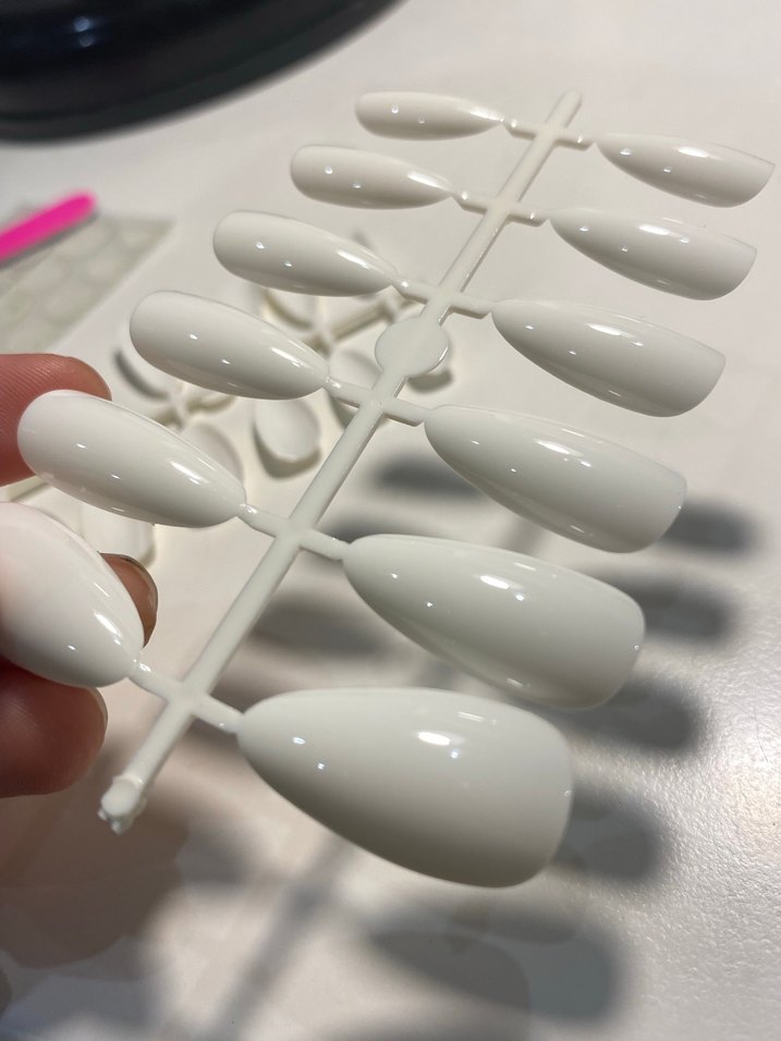 Parlak Beyaz Tırnak Süslemeleri - Görsel 2