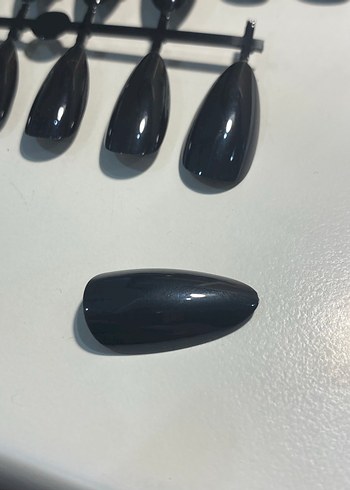 Siyah Uzun Tırnak Dekorasyonları - Görsel 3