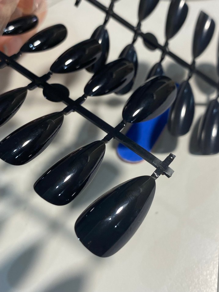 Siyah Uzun Tırnak Dekorasyonları - Görsel 2